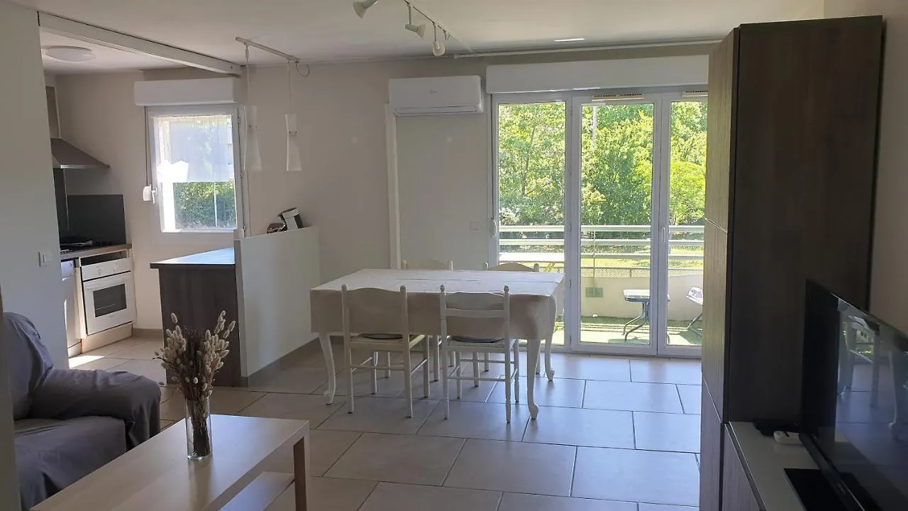 Appartement Logement reposant, sécurisé et climatisé à Avignon 0*,